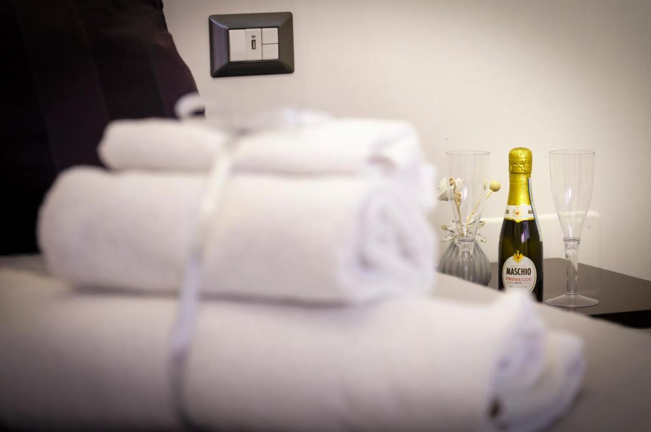 Casa Sofi Apartment Napoli Bagian luar foto